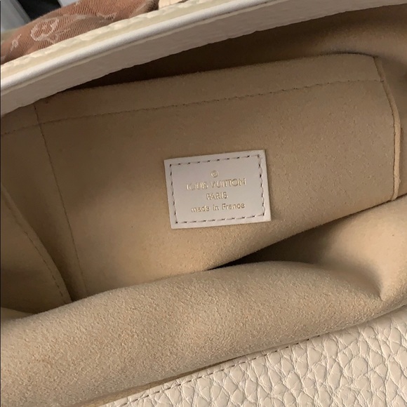 **{SOLD}**Louis Vuitton Mini Monogram Trapzen bag - Picture 6 of 13